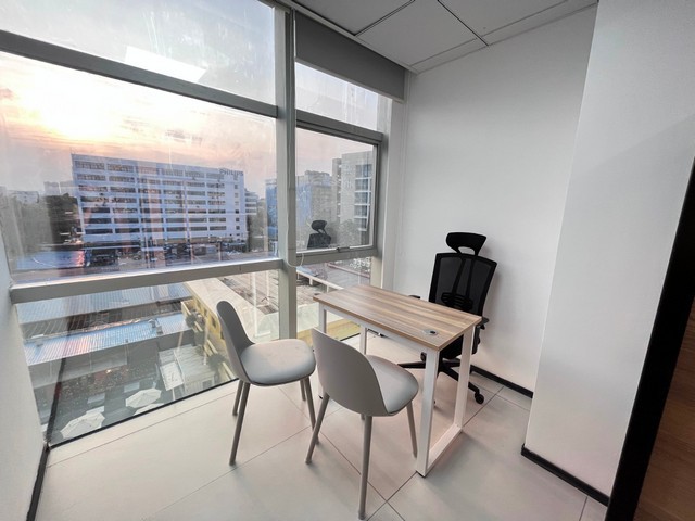 东莞落地红外拼接屏厂家